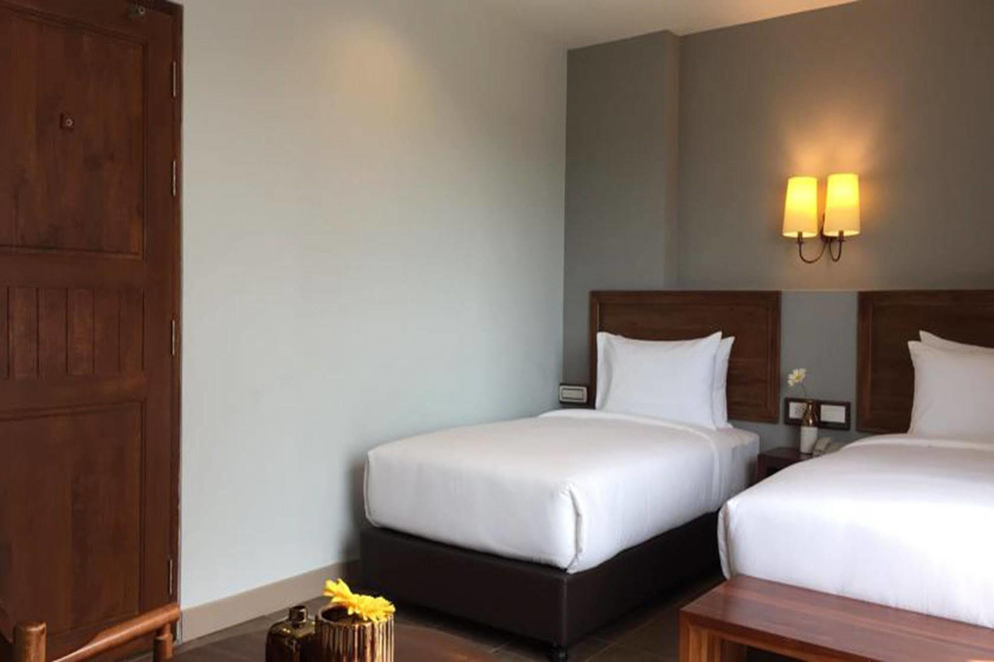 Carunda Hotel Ban Nong Hin  Exterior photo